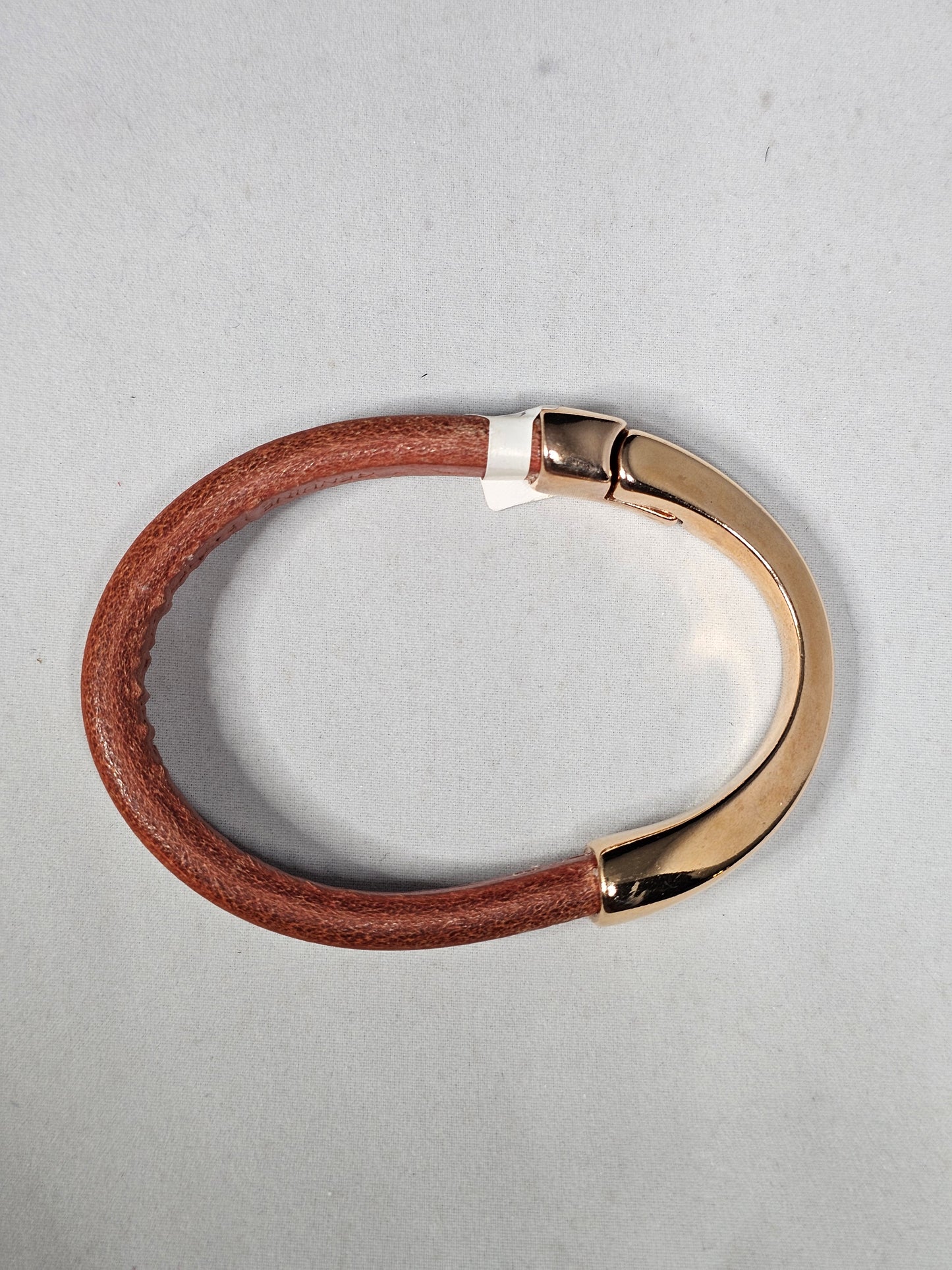 Dynamic Duo Leather & Metal Collection - Sienna Oval Leather Magnetic Clasp Bracelet