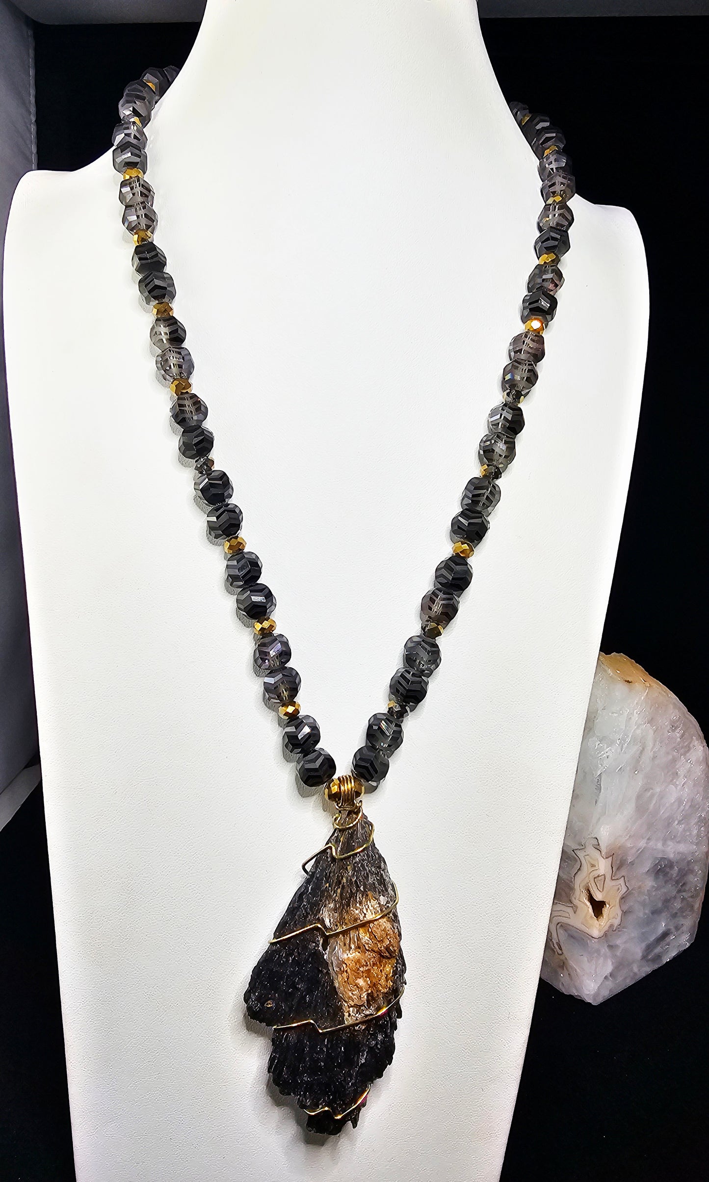 Raw Beauty Necklace