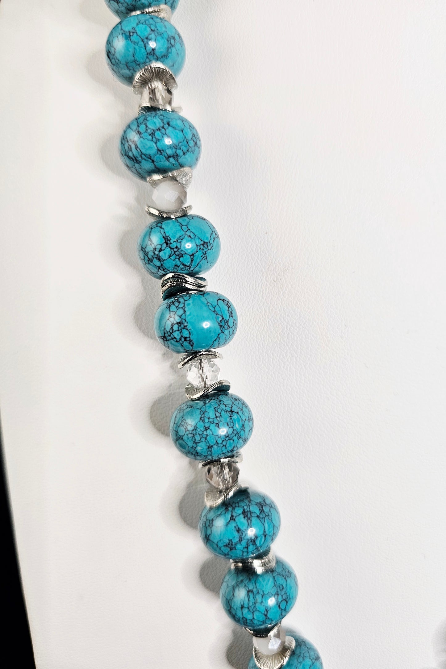 Tealia Silver Wave Necklace